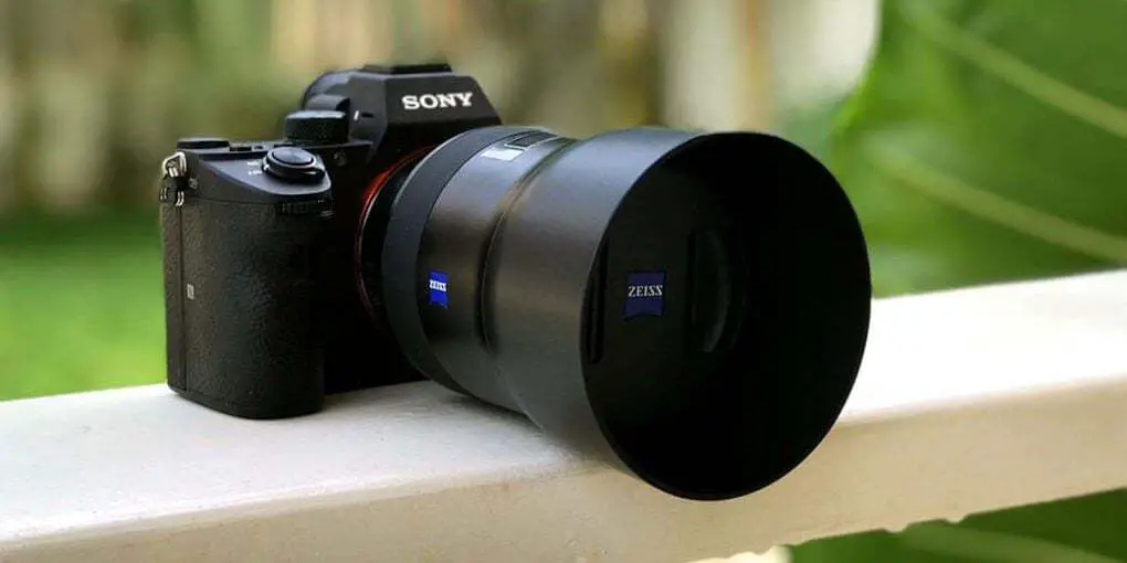 Sony camera with lens