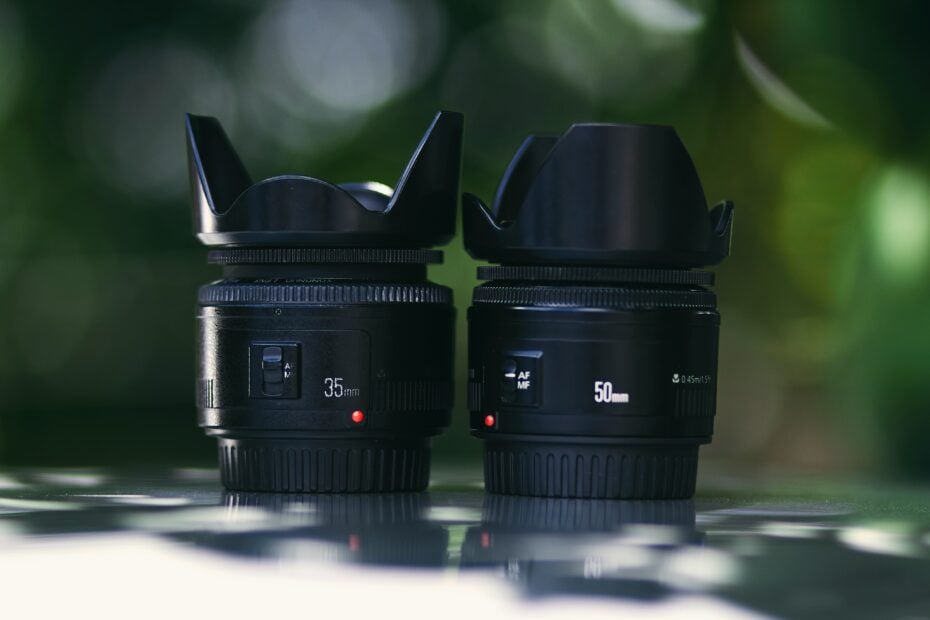 35mm vs 50mm Nikon lens