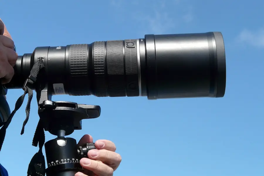 An image of telephoto lens