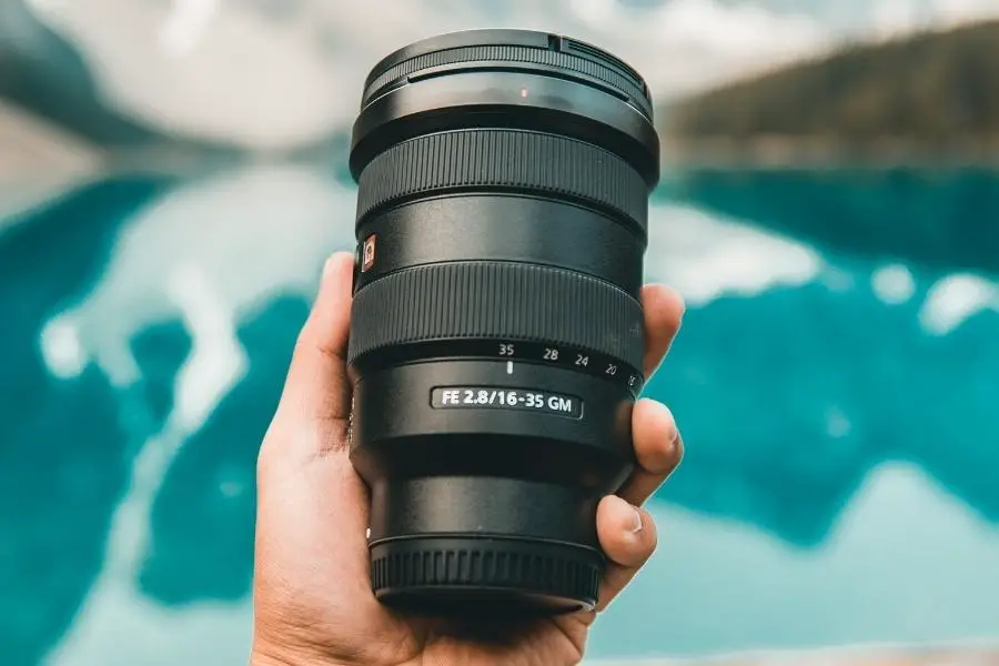 When would you use a 16-35mm lens