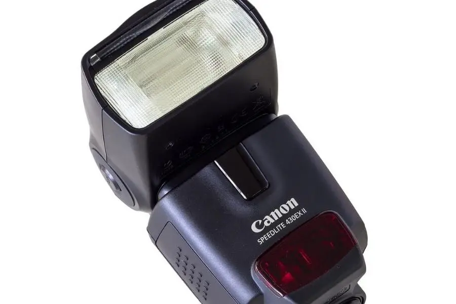 An image of Canon speedlite